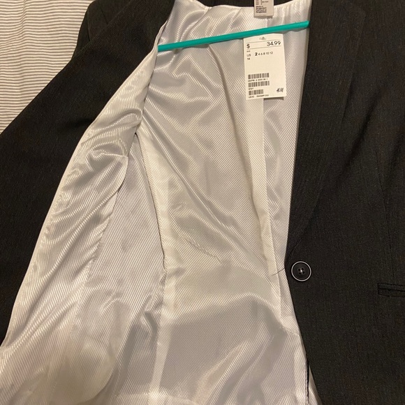 H&M women’s fitted blazer in Smokey gray - Picture 4 of 6